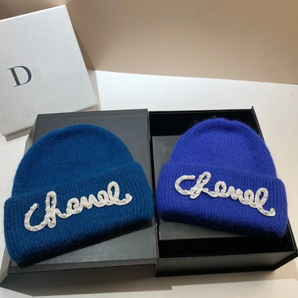 Fashionable Nordic Winter Pearl Tweed Style Knit Hat for Women Book Woman Hats & Caps
