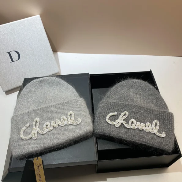 Fashionable Nordic Winter Pearl Tweed Style Knit Hat for Women Book Woman Hats & Caps
