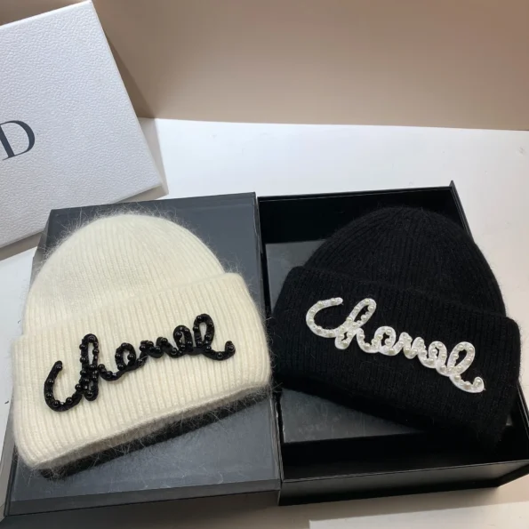 Fashionable Nordic Winter Pearl Tweed Style Knit Hat for Women Book Woman Hats & Caps