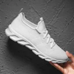 Hot-Sale-Light-Man-Running-Shoes-Comfortable-Breathable-Men-s-Sneaker-Casual-Antiskid-and-Wear-resistant.webp