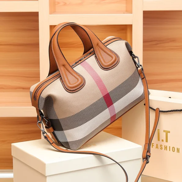 Lady Boston Handbags Luxury Fashion Plaid Canvas Women Messenger Shoulder Bags Brand Designer Portable Crossbody Bag Purses Boston Fashion Backpacks