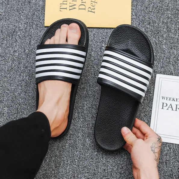 Plus Size Men Indoor Home Slippers Male Soft Comfortable Bath Slipper Men’s EVA Flat Thick Platform Outdoor Beach Sandals Woman Slippers & Flats