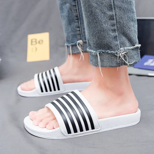 Plus Size Men Indoor Home Slippers Male Soft Comfortable Bath Slipper Men’s EVA Flat Thick Platform Outdoor Beach Sandals Woman Slippers & Flats