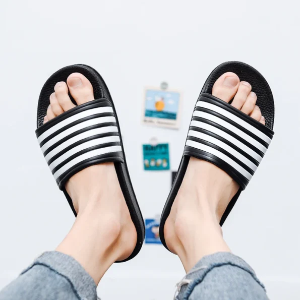 Plus Size Men Indoor Home Slippers Male Soft Comfortable Bath Slipper Men’s EVA Flat Thick Platform Outdoor Beach Sandals Woman Slippers & Flats
